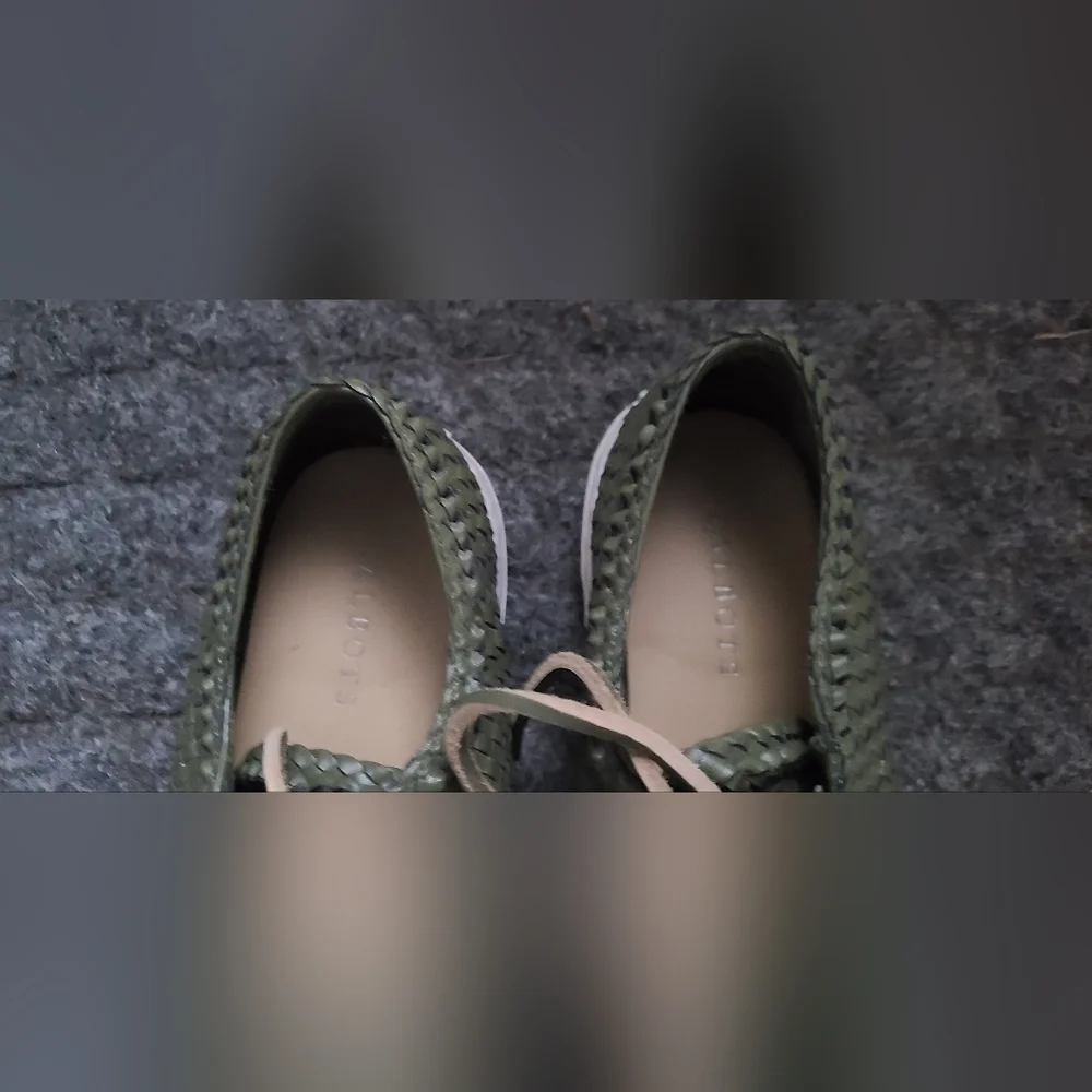 Talbots Hilly Woven sneakers adorable dark green shoes‎ 9M